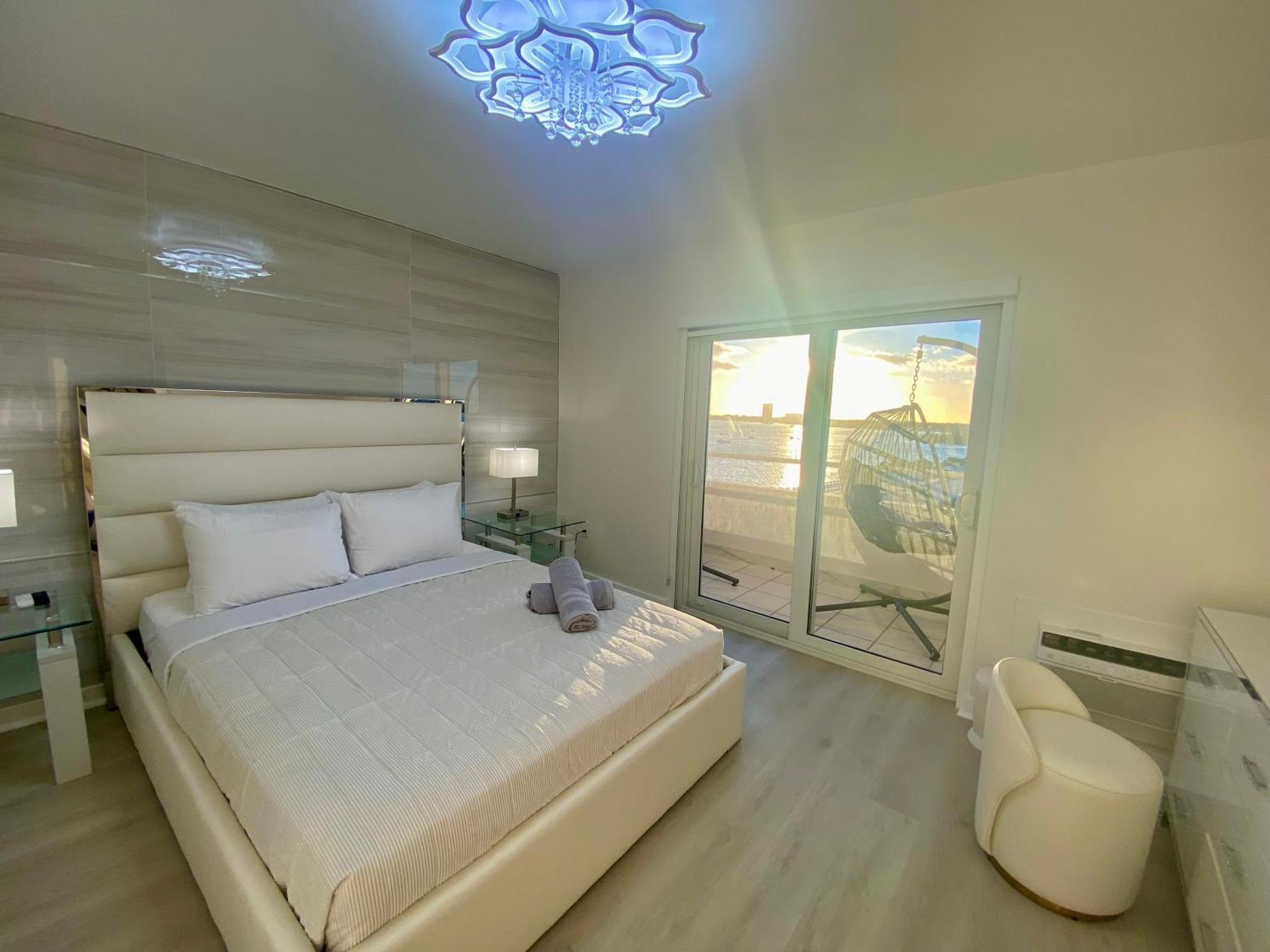 Panoramic Luxurious Waterfront One Bedroom Apartment With Miami Skyline View Free Parking 5Min Drive To マイアミビーチ エクステリア 写真