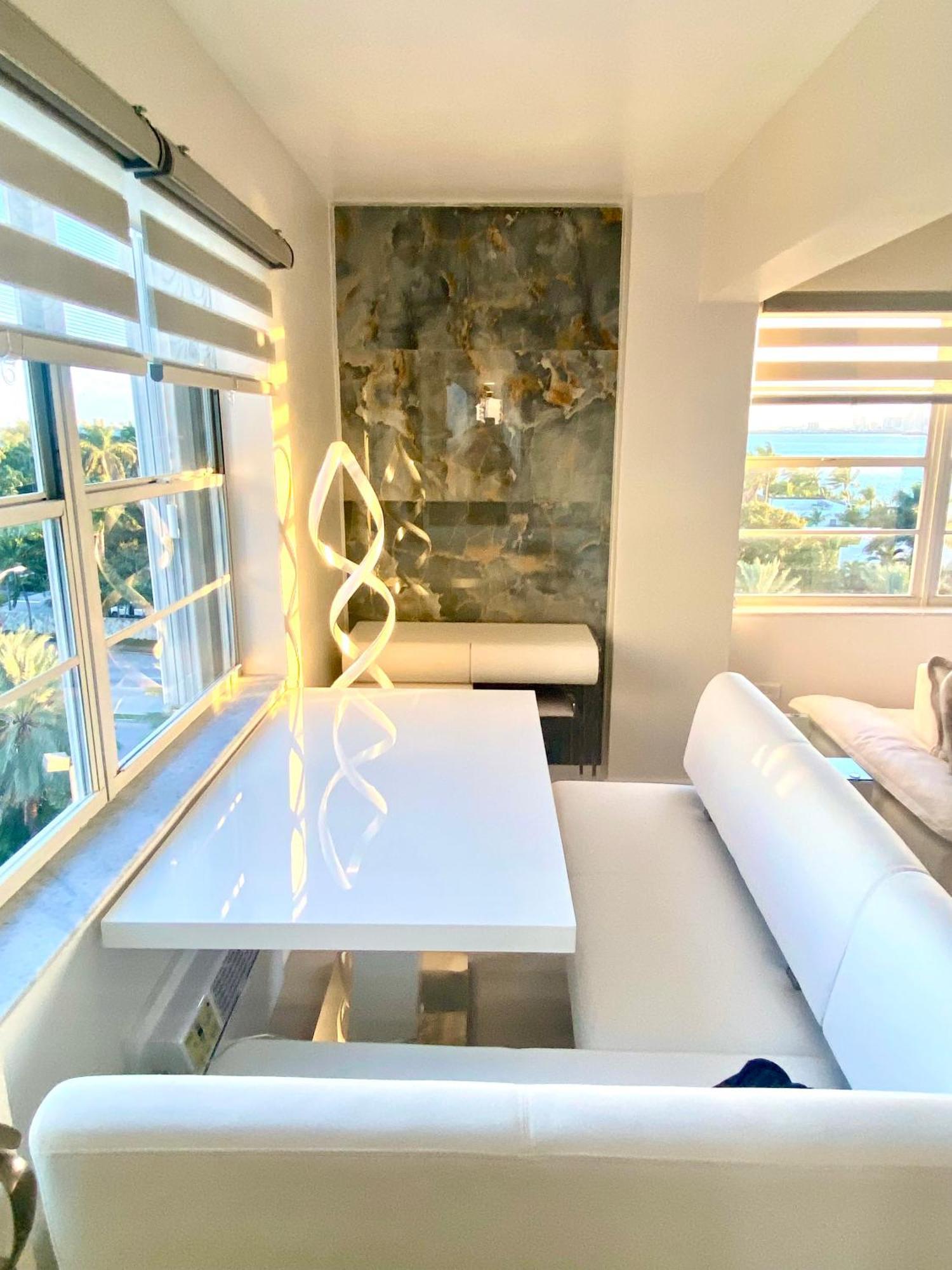 Panoramic Luxurious Waterfront One Bedroom Apartment With Miami Skyline View Free Parking 5Min Drive To マイアミビーチ エクステリア 写真