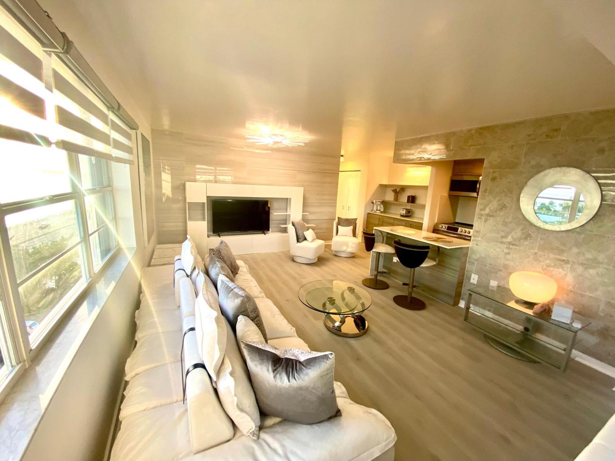 Panoramic Luxurious Waterfront One Bedroom Apartment With Miami Skyline View Free Parking 5Min Drive To マイアミビーチ エクステリア 写真