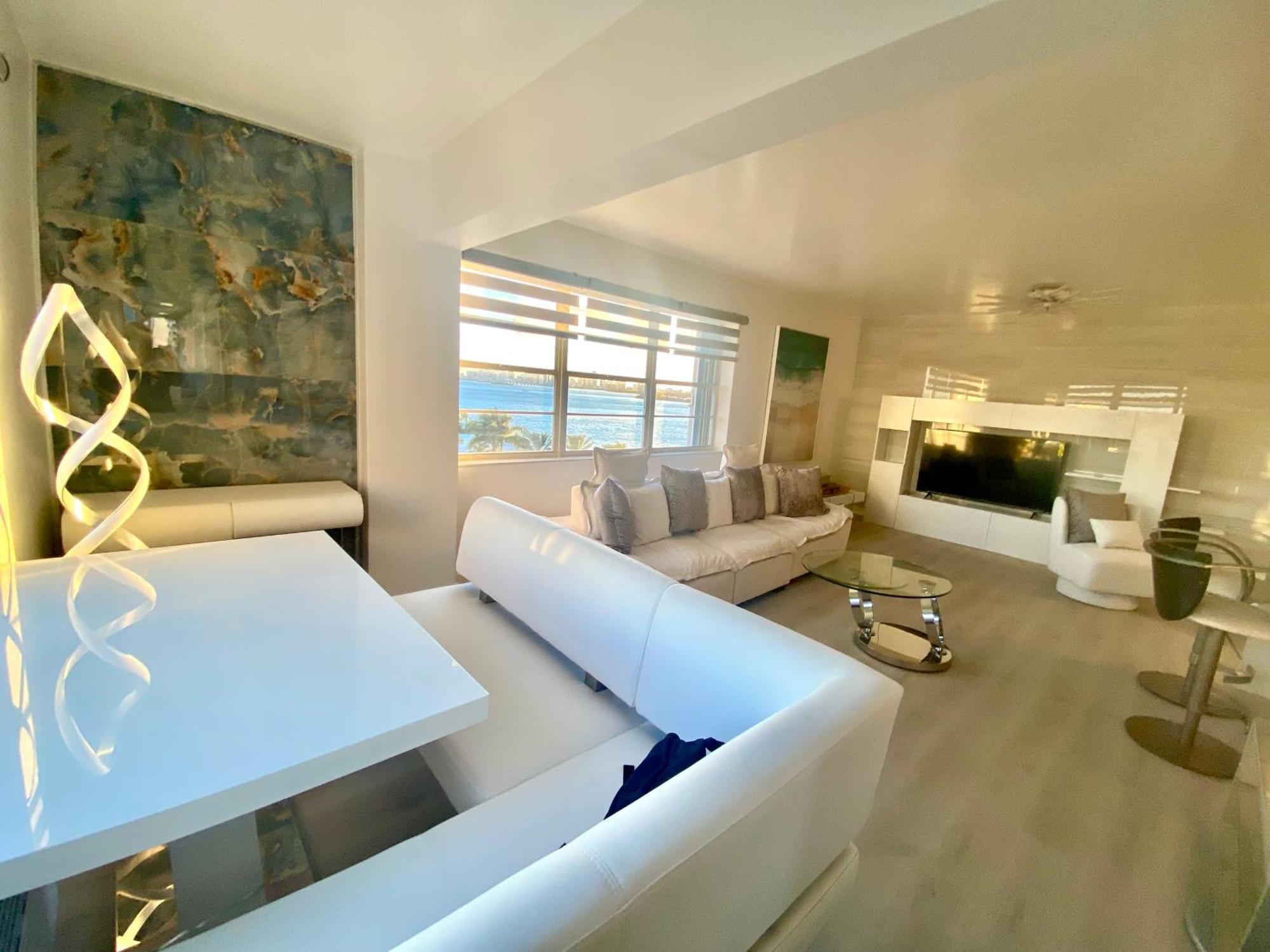 Panoramic Luxurious Waterfront One Bedroom Apartment With Miami Skyline View Free Parking 5Min Drive To マイアミビーチ エクステリア 写真