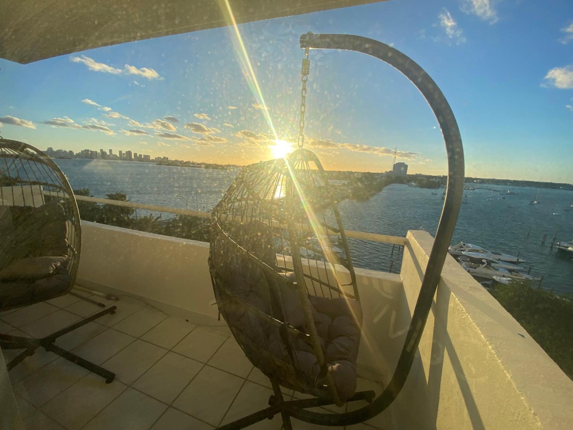 Panoramic Luxurious Waterfront One Bedroom Apartment With Miami Skyline View Free Parking 5Min Drive To マイアミビーチ エクステリア 写真