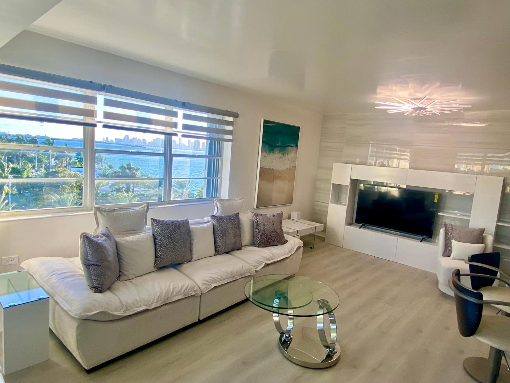 Panoramic Luxurious Waterfront One Bedroom Apartment With Miami Skyline View Free Parking 5Min Drive To マイアミビーチ エクステリア 写真